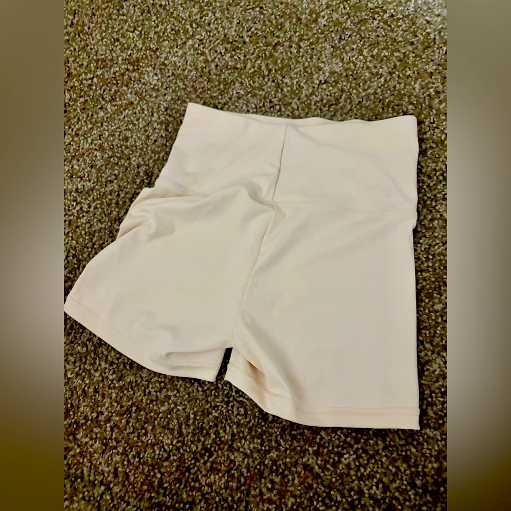 GYM SHORTS - Picture 3 of 4